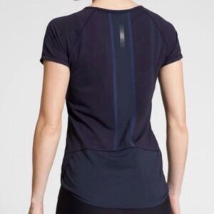 Athleta Lightspeed Tee Size L Short Sleeve Gym Cycling Running Top Back Pocket